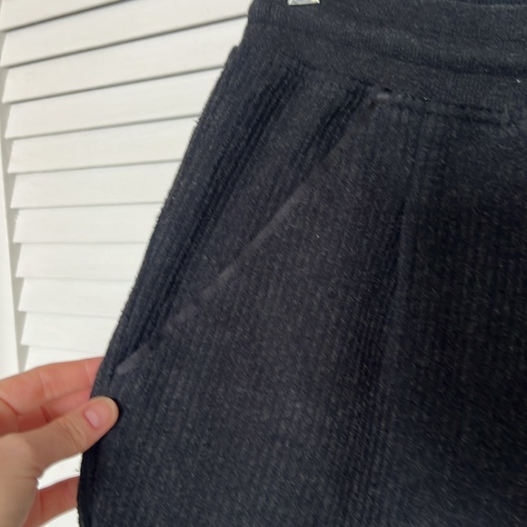 Varley's 'Chaucer' Sweatpants - SMALL - Picture 3 of 5